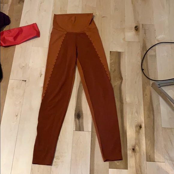 AERIE 7/8 CHILL PLAY MOVE LEGGINGS - Picture 1 of 5